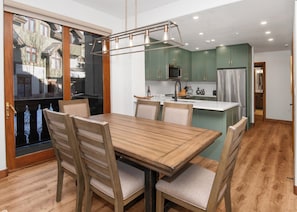 Dining - Absolutely Darling Condo w/ Very Short Walk to Arrowhead Lift!! (Edwards)