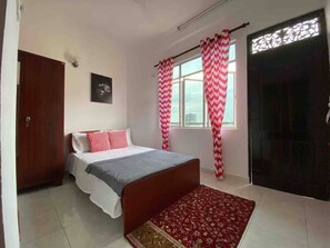 3 Schlafzimmer, BĂŒgeleisen/BĂŒgelbrett, kostenloses WLAN, BettwĂ€sche