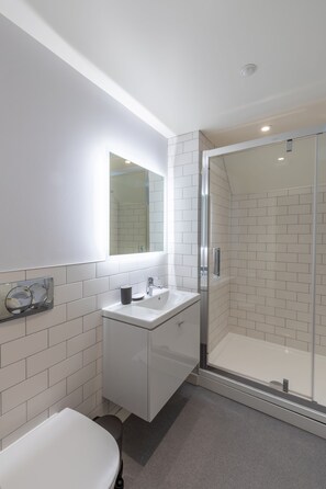 Apartment | Bathroom
