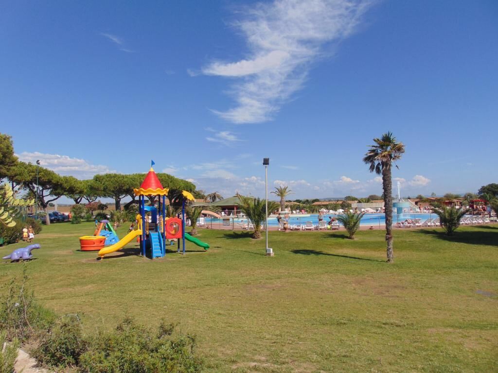 Children’s play area – outdoor