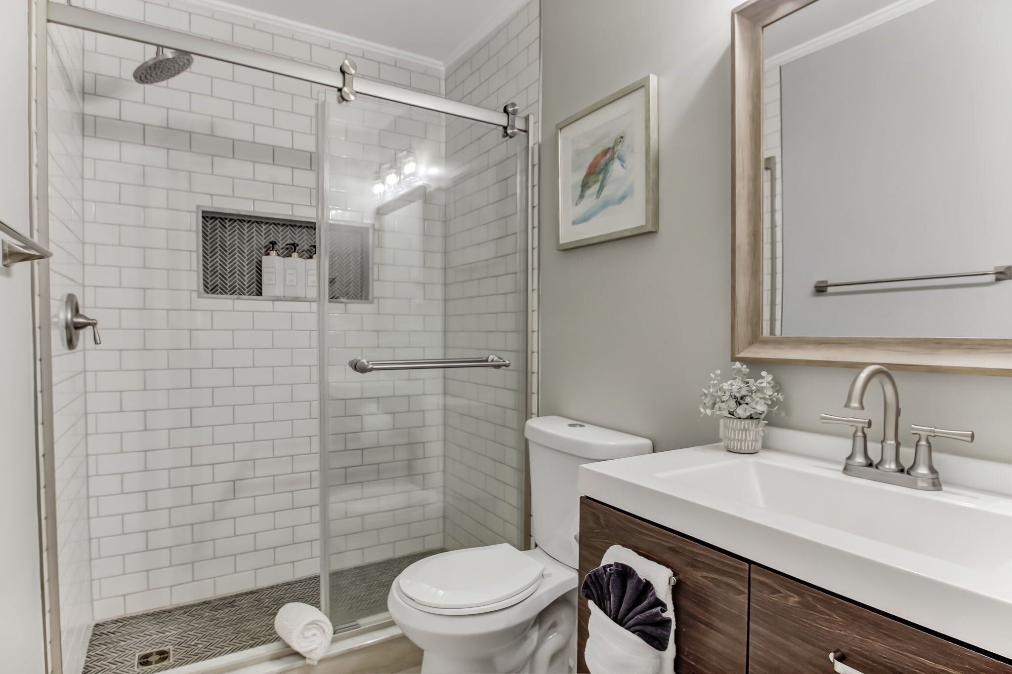 1892 Downtown Cottage, Two Blocks off Forsyth Park