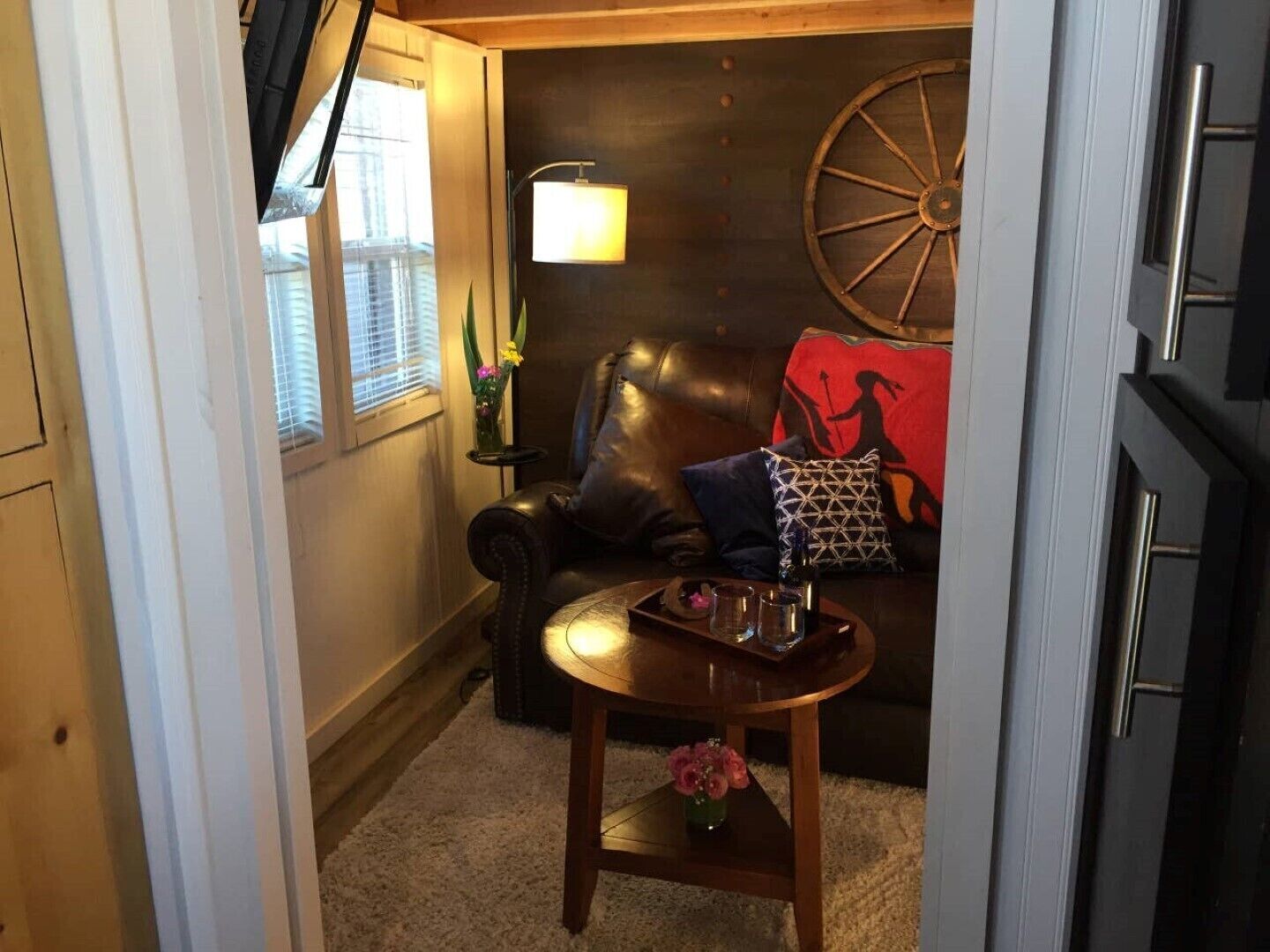 Luxury Private TINY HOUSE on 10 Remote Acres