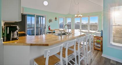 Semi-Oceanfront water views Private Heated now open