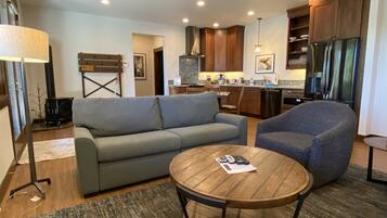 House (FL361) | Living room | Flat-screen TV