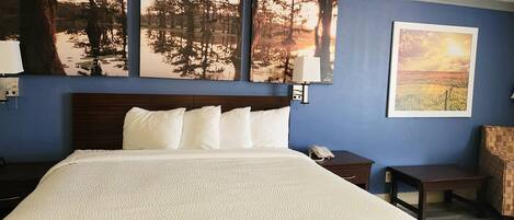 Laptop workspace, blackout curtains, iron/ironing board, free WiFi