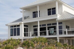 Exterior - NEW POOL! Water Front Home Dog Friendly! Call 678-283-6026 special rate! (Cape San Blas)