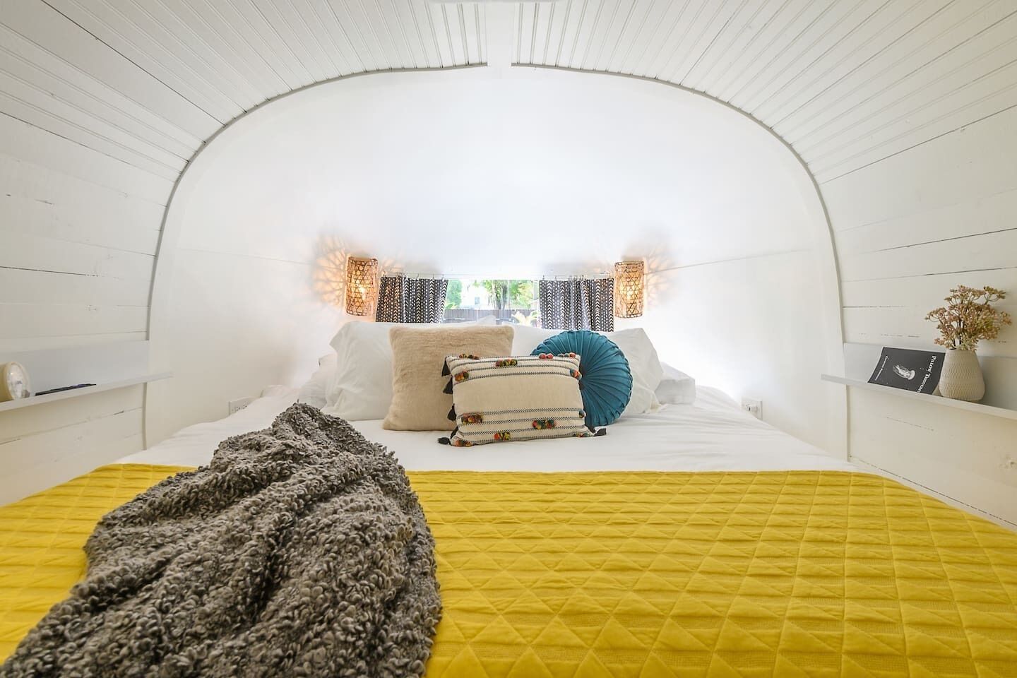 "The Green Stream" - Airstream|Fire Pit|Grill