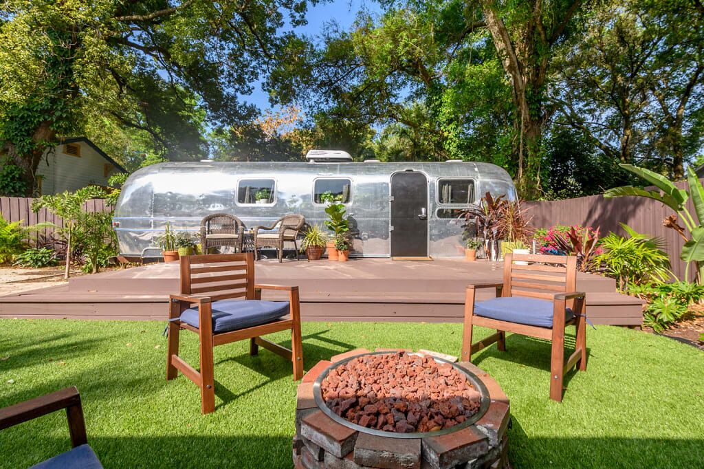 "The Green Stream" - Airstream|Fire Pit|Grill