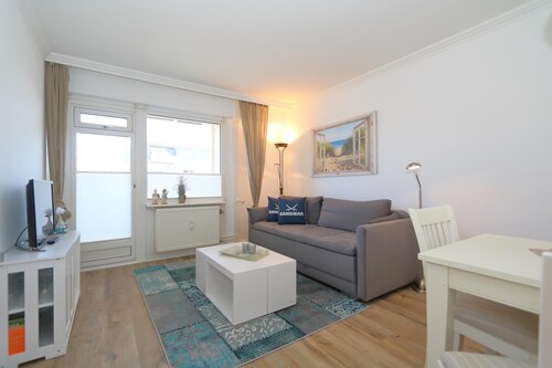 Tanja Hüs - am Südwäldchen