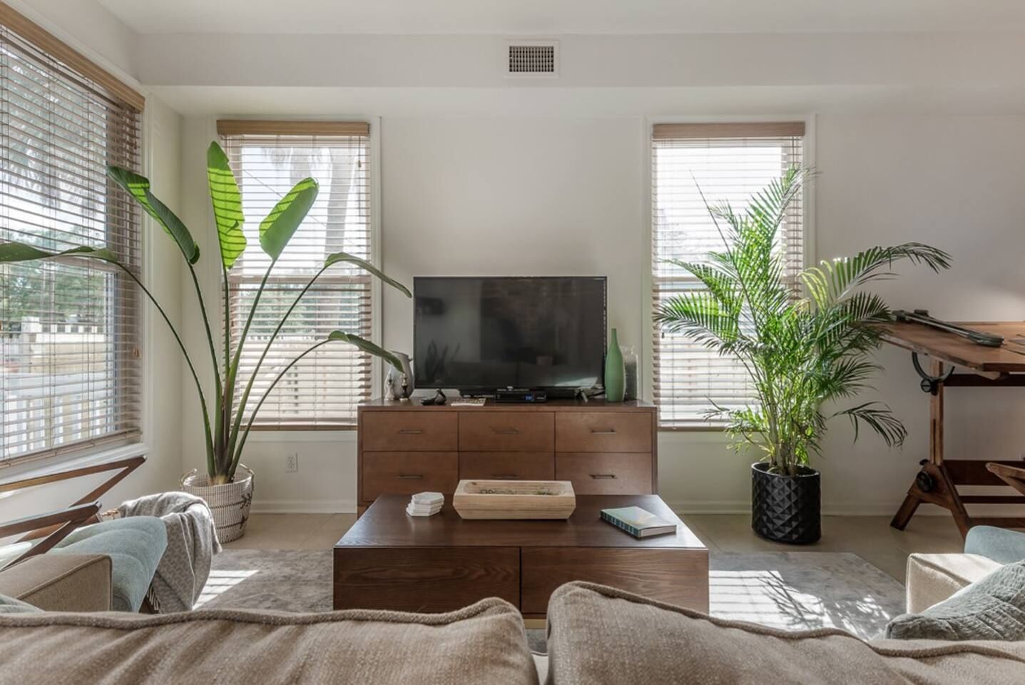 Wake up in Ybor - Off 7th Ave | Mid-Cen Modern