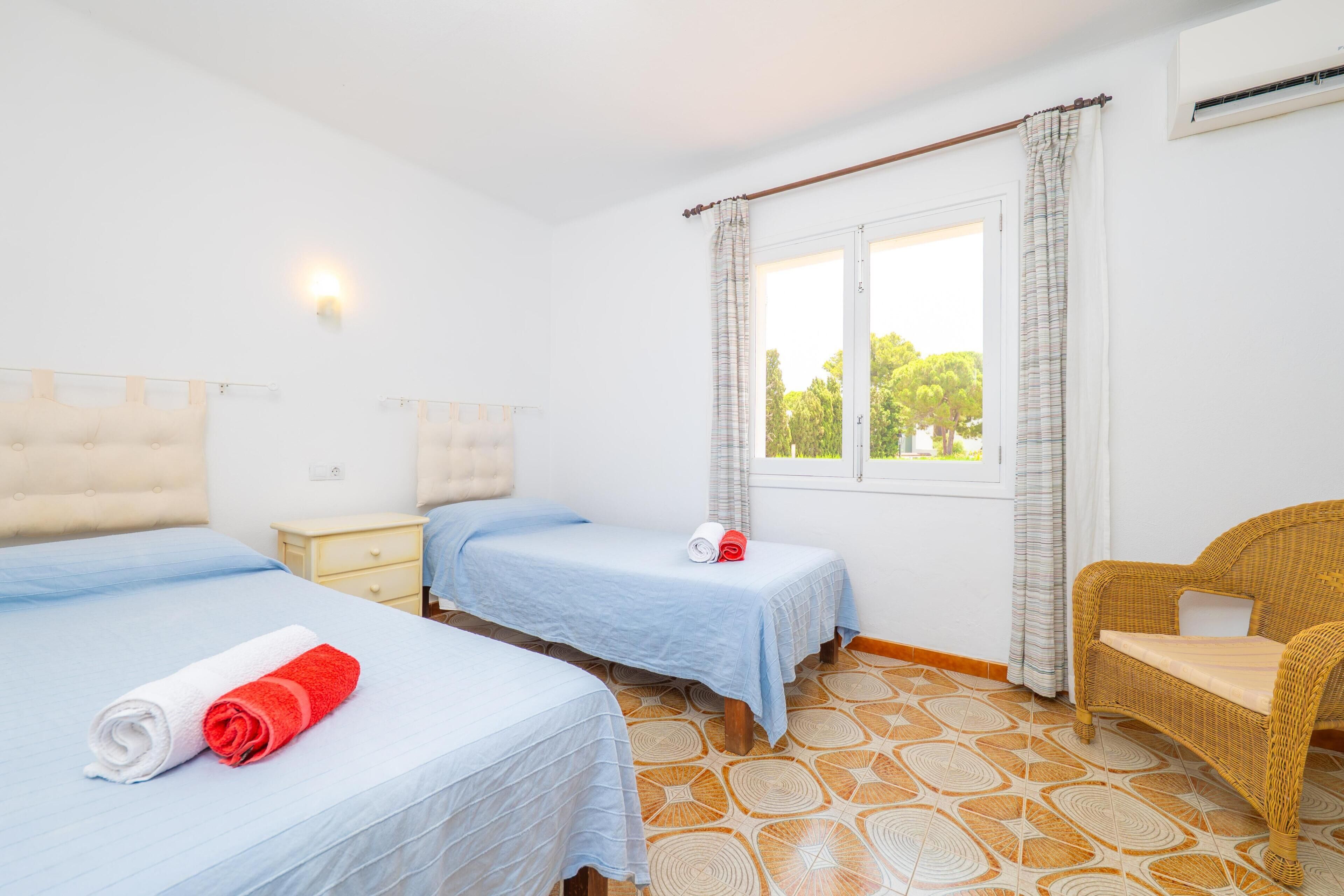 3 chambres, fer et planche à repasser, Wi-Fi gratuit, draps fournis