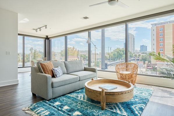 Deluxe-Apartment, 2 Schlafzimmer | Wohnzimmer