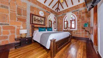 Superior Double Room | 1 bedroom, hypo-allergenic bedding, free WiFi, bed sheets