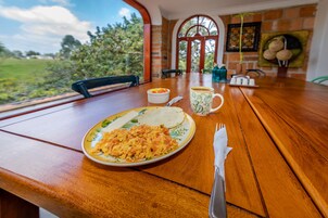 Desayuno continental incluido todos los días 