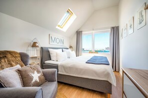 2 bedrooms, iron/ironing board, free WiFi