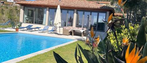 Ulkouima-allas, lämmitetty uima-allas