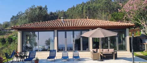 Ulkouima-allas, lämmitetty uima-allas