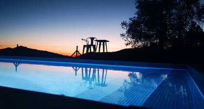 Apartamento cortijo y casa de la piscina.