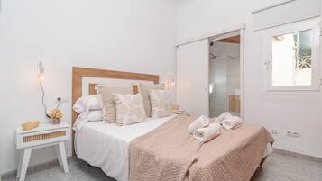 3 dormitorios, tabla de planchar con plancha, wifi gratis y ropa de cama