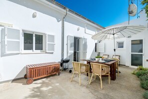 Outdoor dining - SA MARINA - Wonderful house, with a wonderful terrace, on the seafront in sa Marina, Alcú (Alcúdia)