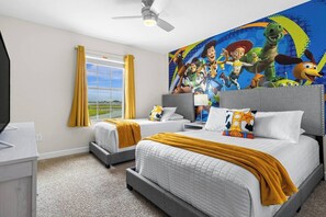 4 bedrooms, travel cot, WiFi, bed sheets