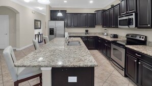Private kitchen - 6 Bedrooms / 5 Bathrooms / Paradise Palms (8937 CP) (Kissimmee)