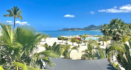Wunderschönes Studio am Strand, direkt am Meer, Meerblick, 1 Terrasse mit Whirlpool