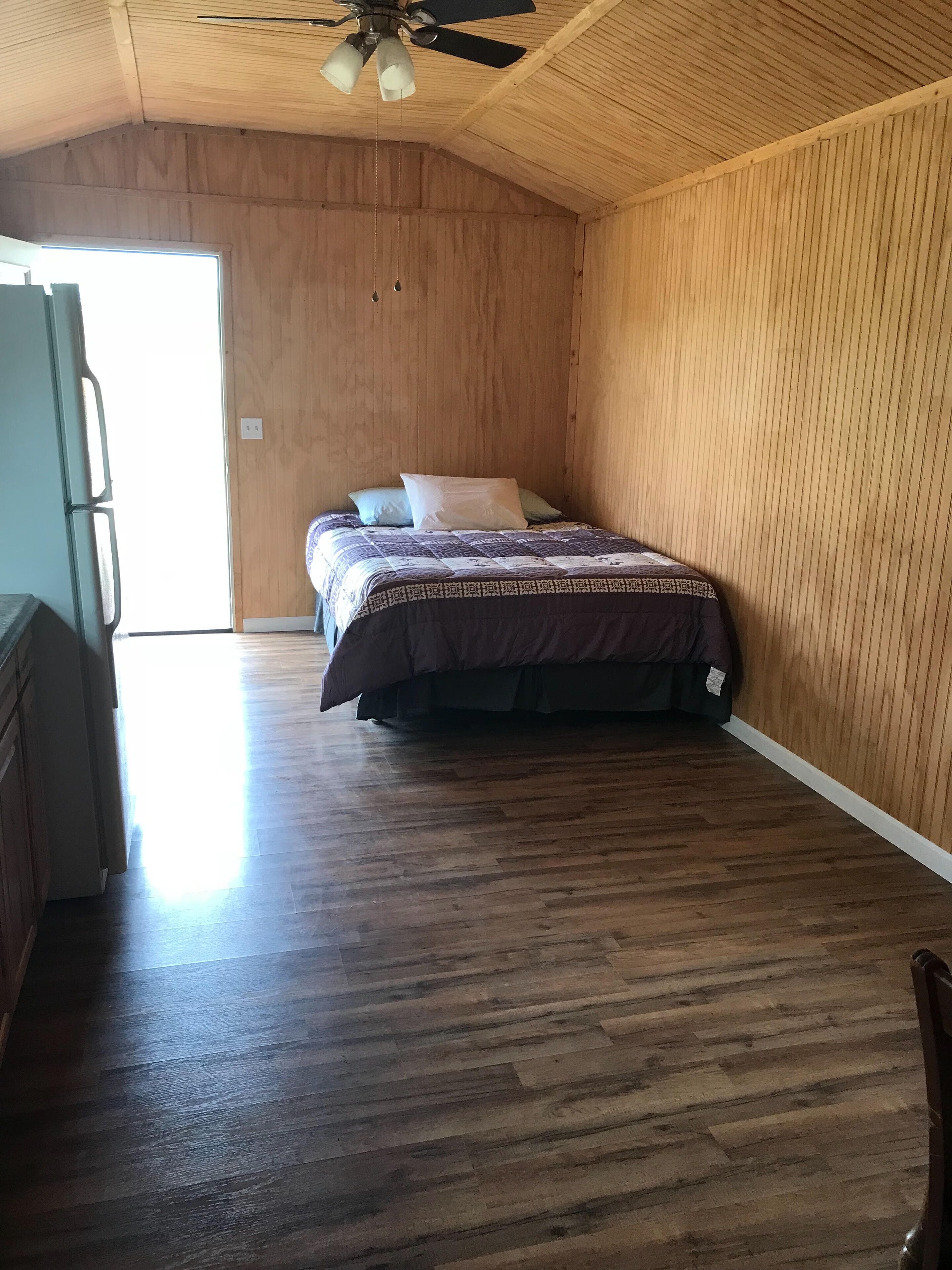 Beautiful Cabin Sleeps 2