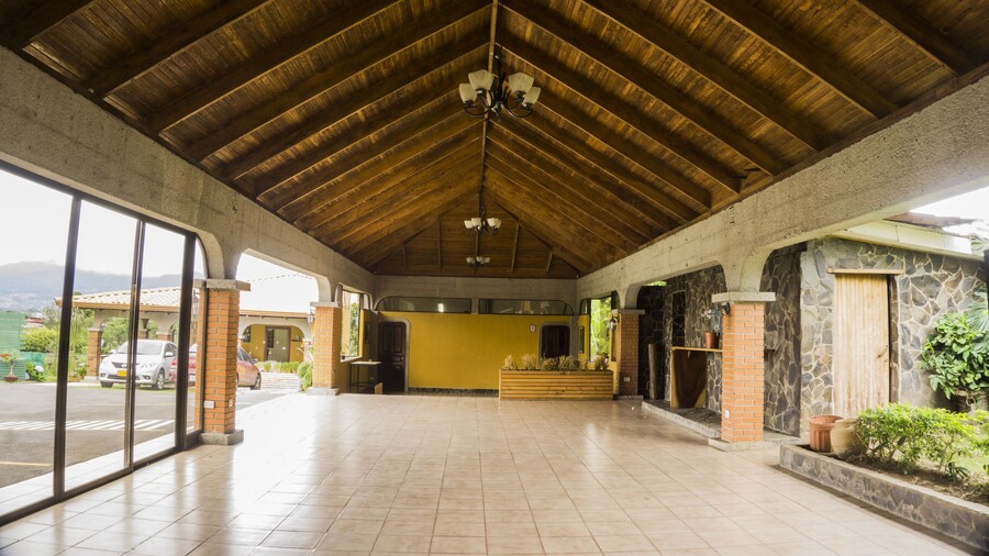 Ananta Wellness & Retreat