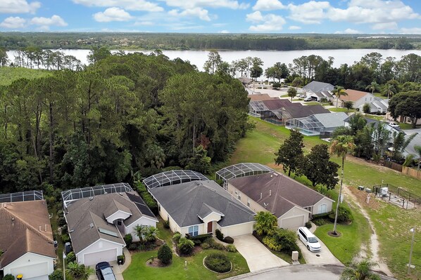 Exterior - Luxury & Serenity at Fairways Lake Estates - a Hidden Gem Near Magic Kingdom (Davenport)