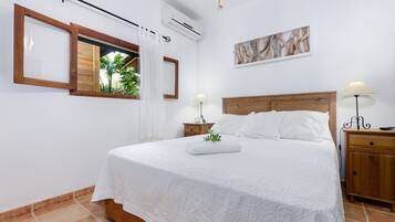 2 slaapkamers, een strijkplank/strijkijzer, gratis wifi, beddengoed