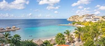 ブルー ベイ ビーチ アパートメンツ