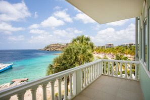 Blue Bay Beach 2 bedroom Apartment | Beach/ocean view - Blue Bay Beach Apartments (Sint Michiel)