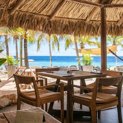 5 restaurants, breakfast, lunch served; local and international cuisine
