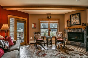 Premier Condo, 2 Bedrooms, Balcony, Mountain View (Tenderfoot Lodge 2673) | Living area - Tenderfoot Lodge 2673 (Keystone)