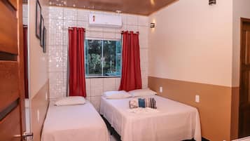 Minibar, wifi gratis y ropa de cama