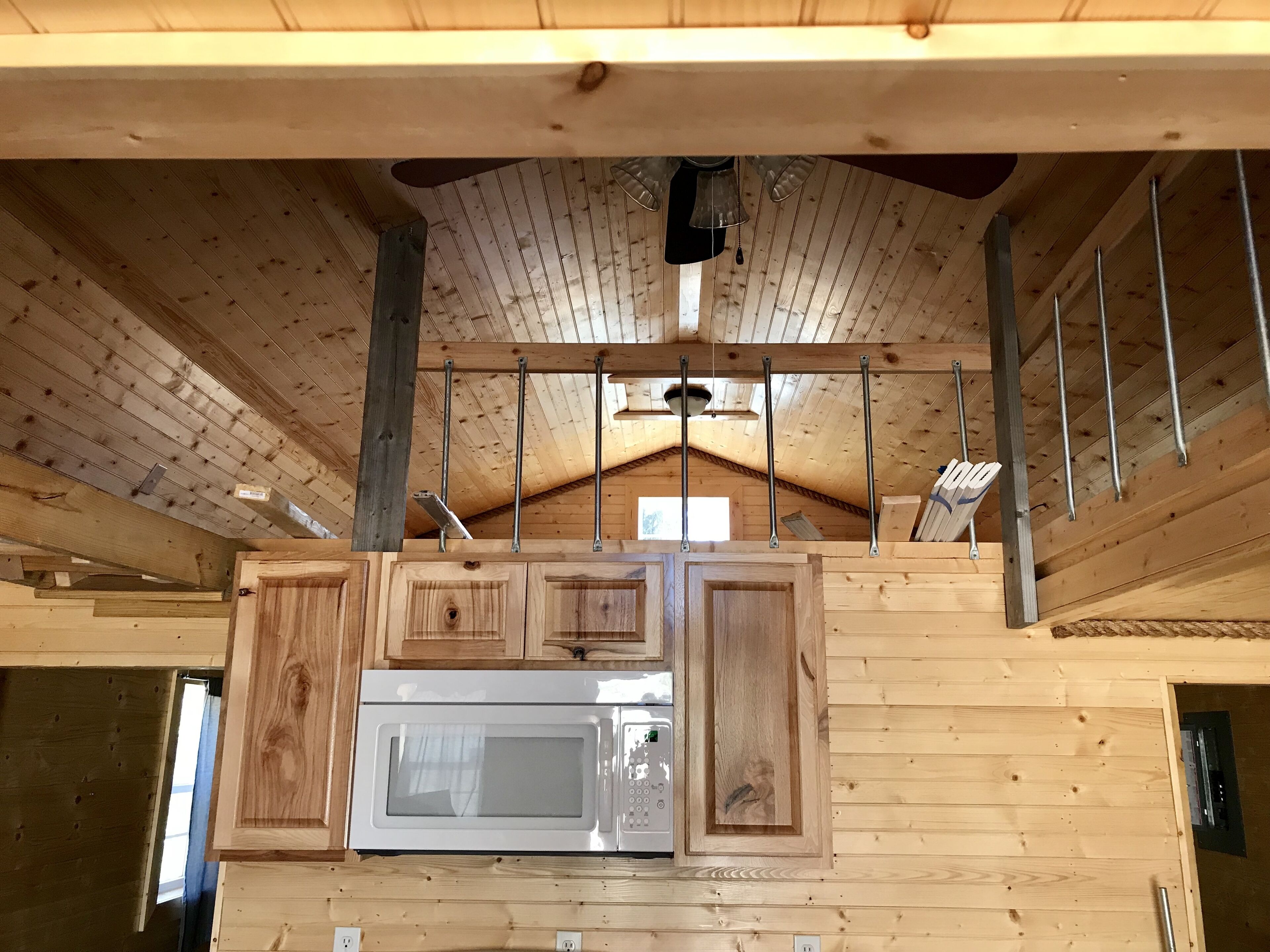 Beautiful Cabin Sleeps 8