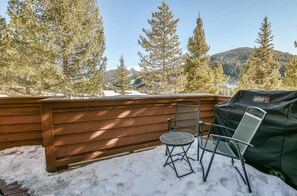 Deluxe Townhome, 3 Bedrooms, Fireplace, Mountain View (Tennis Townhomes 1319) | View from room