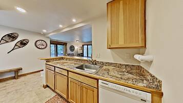 Condo, Multiple Beds, Mountain View (Key Condo 2954C) | Exterior