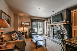 Premium Condo, 1 Bedroom, Pool Access, Mountain View (Red Hawk Lodge 2222) | Living area - Red Hawk Lodge 2222 (Keystone)