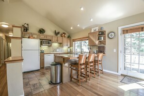 Signature House, 5 Bedrooms, Hot Tub, Valley View (Lazy K Mountain Home 31) | Interior - Lazy K Mountain Home 31 (Keystone)