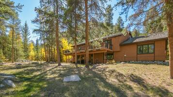 Signature House, 5 Bedrooms, Hot Tub, Valley View (Lazy K Mountain Home 31) | Exterior