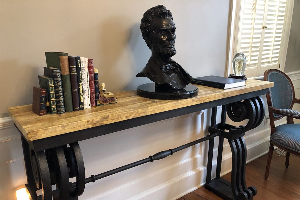 Sleep where Aaron Burr slept after his infamous duel with Alexander Hamilton!