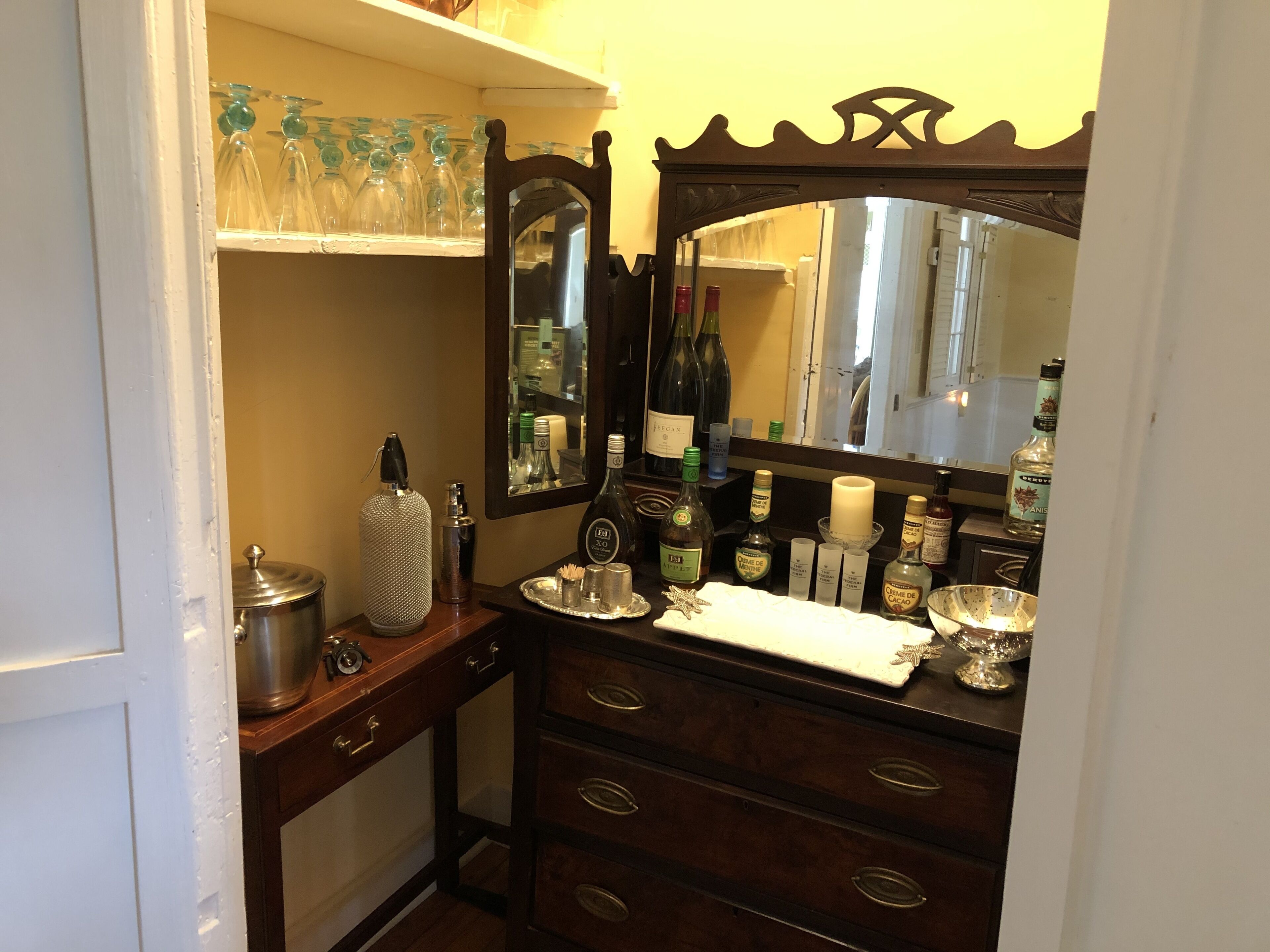 Sleep where Aaron Burr slept after his infamous duel with Alexander Hamilton!