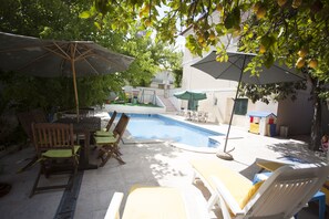 Outdoor pool - Amazing House in Evora (Évora)
