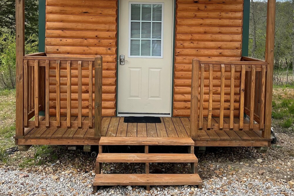 Beautiful Cabin sleeps 2