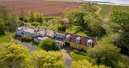 Private Beach Access - Dumbarnie Golf - Beautiful 2 B/Rm Cottage - Pet Friendly