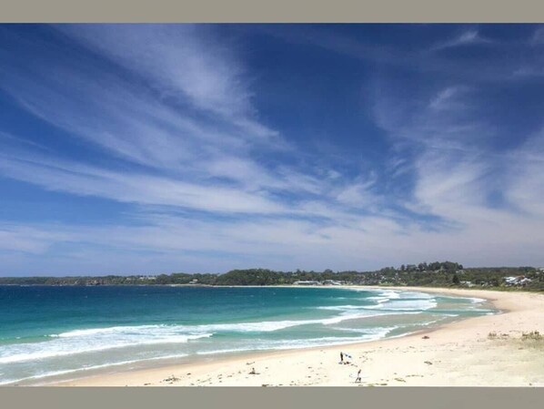 Beach nearby - Ocean's Kiss (Mollymook Beach)