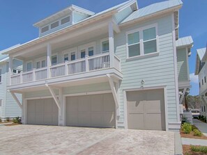 Condo, 2 Bedrooms | Exterior