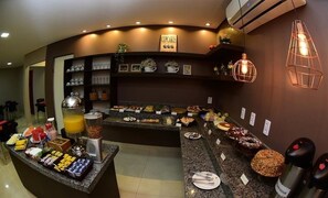 Free daily buffet breakfast